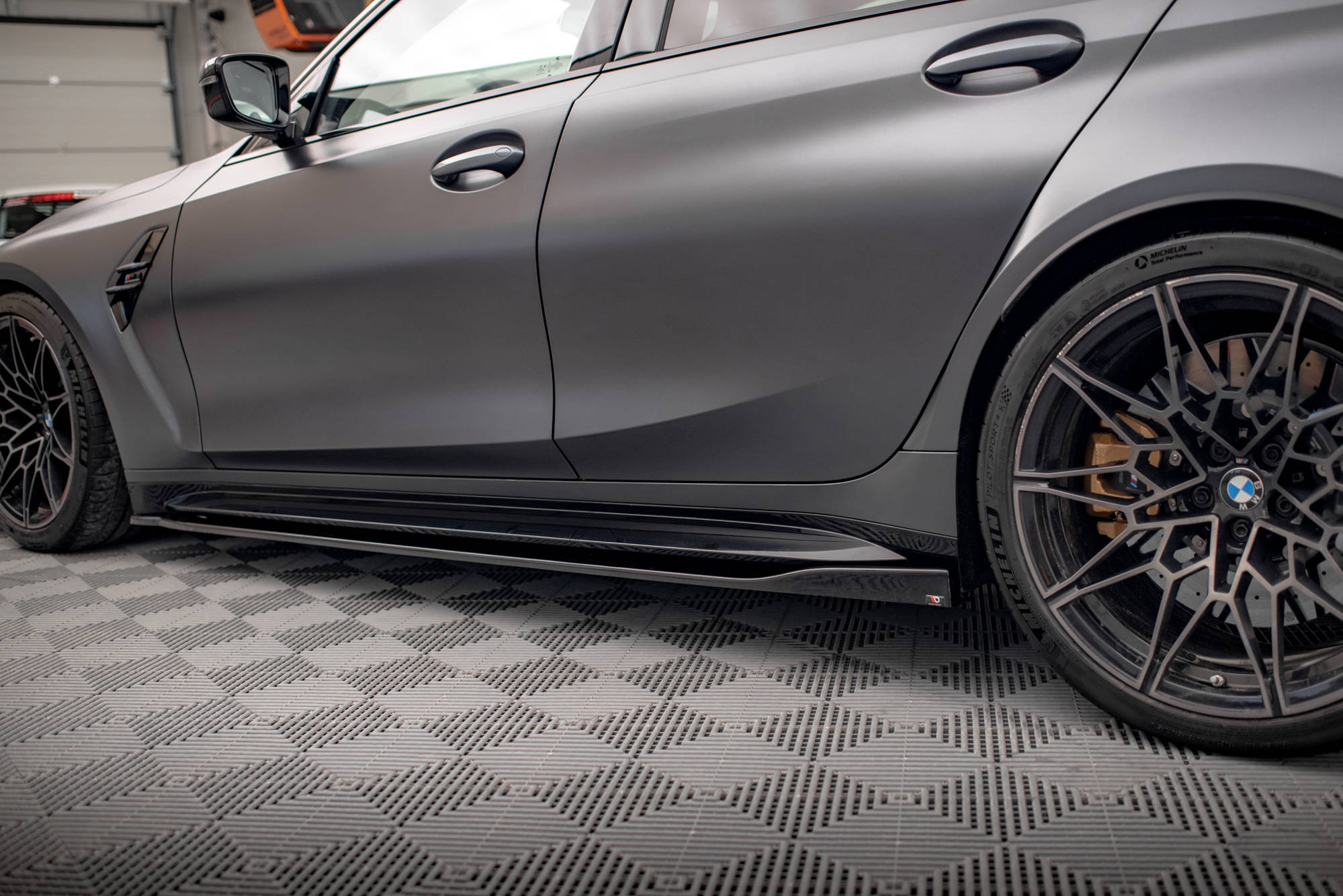 Street+ Seitenschweller Leisten V.2 passend für BMW M3 Limousine / Touring G80 / G81 schwarz Hochglanz