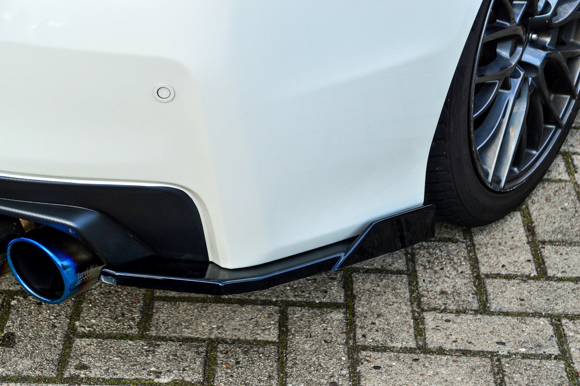 Bodykit für Subaru Impreza WRX STi V1+VAF (Schwarz Matt)