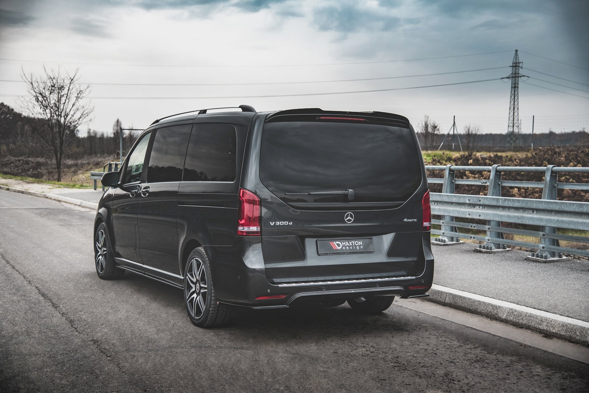Street+ Heck Ansatz Flaps V.2 passend für Mercedes V-Klasse AMG-Line W447 FL schwarz Hochglanz