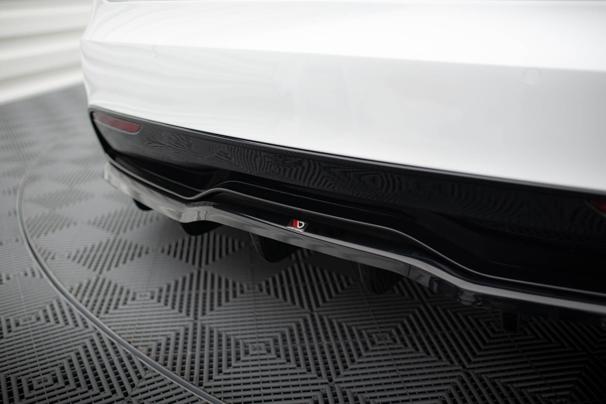 Diffusor Heckansatz V.1 passend für Tesla Model S Plaid Mk1 FL schwarz Hochglanz