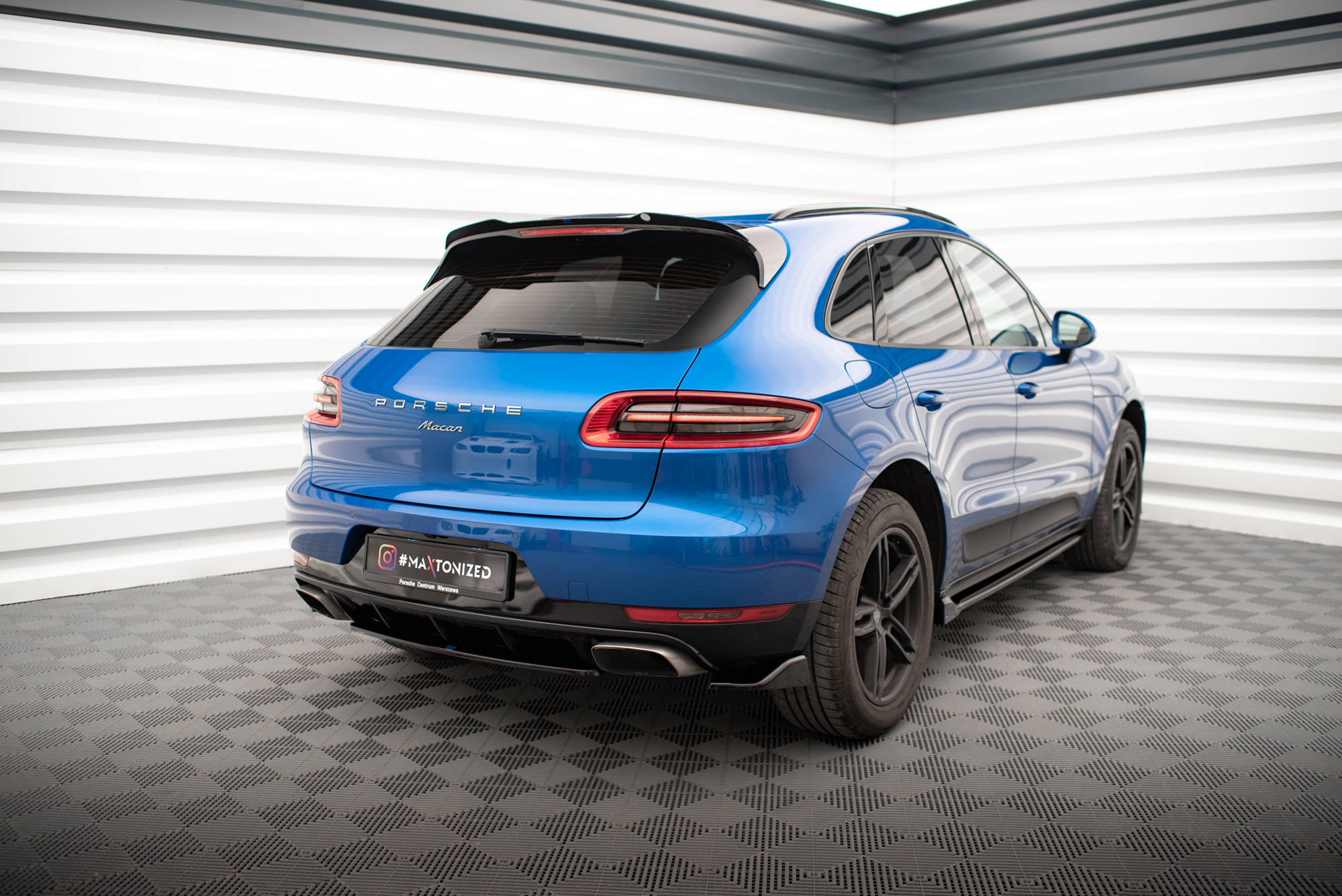 Street+ Heck Ansatz Flaps passend für Porsche Macan Mk1 schwarz Hochglanz