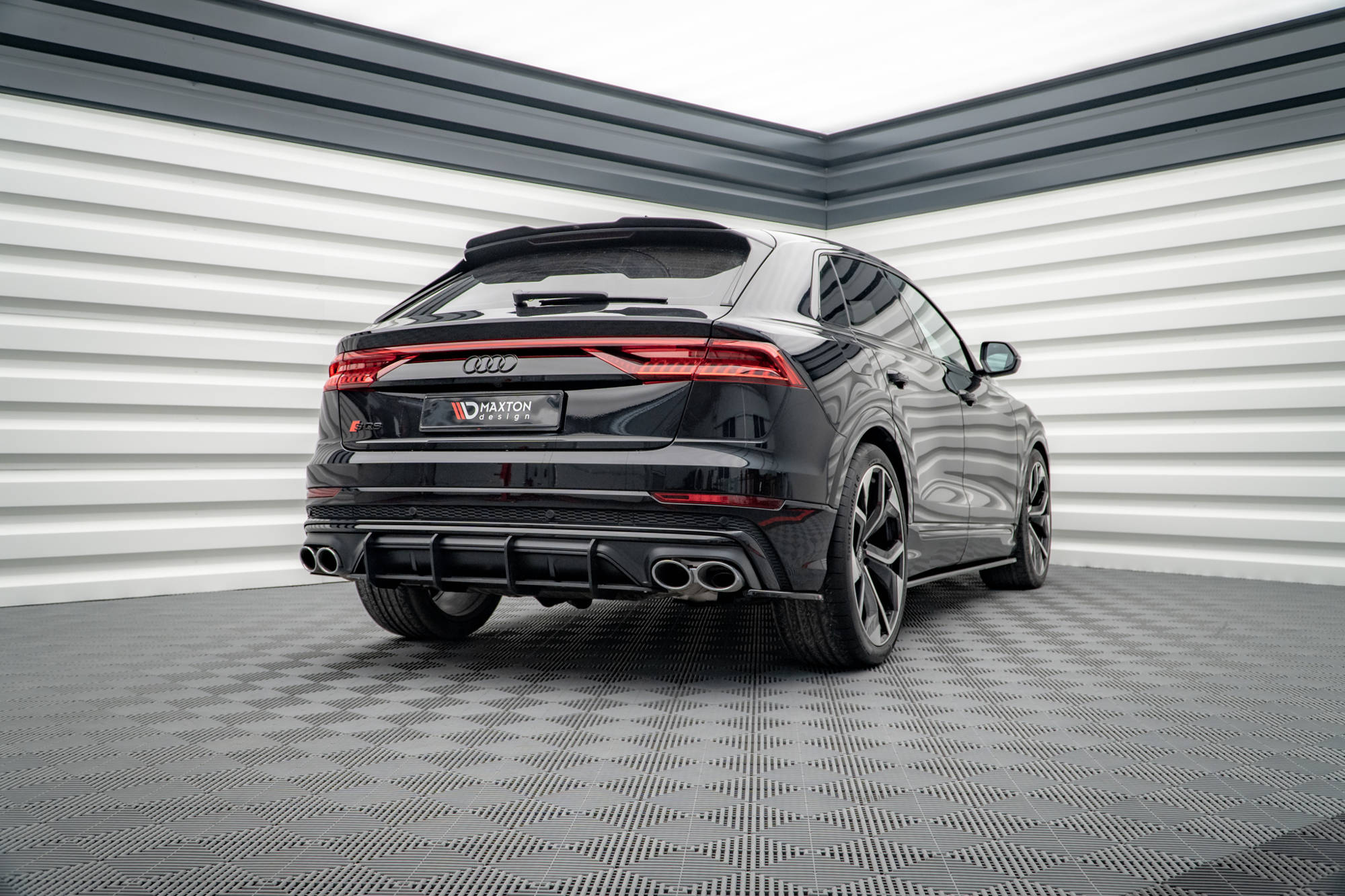 Street Pro Heckschürze Heck Ansatz Diffusor passend für Audi SQ8 / Q8 S-Line Mk1 schwarz-rot