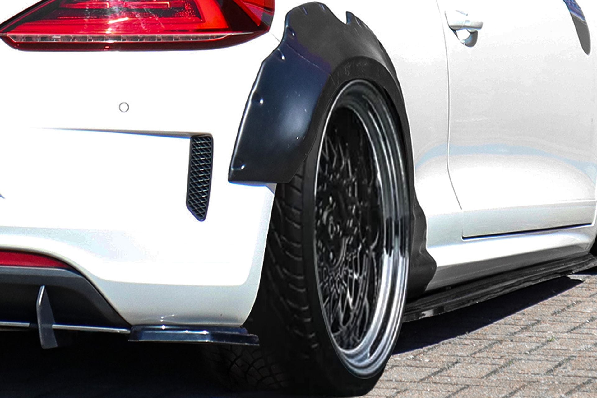 IN Liberty Style Radlaufverbreiterung 4 tlg. VW Scirocco Facelift