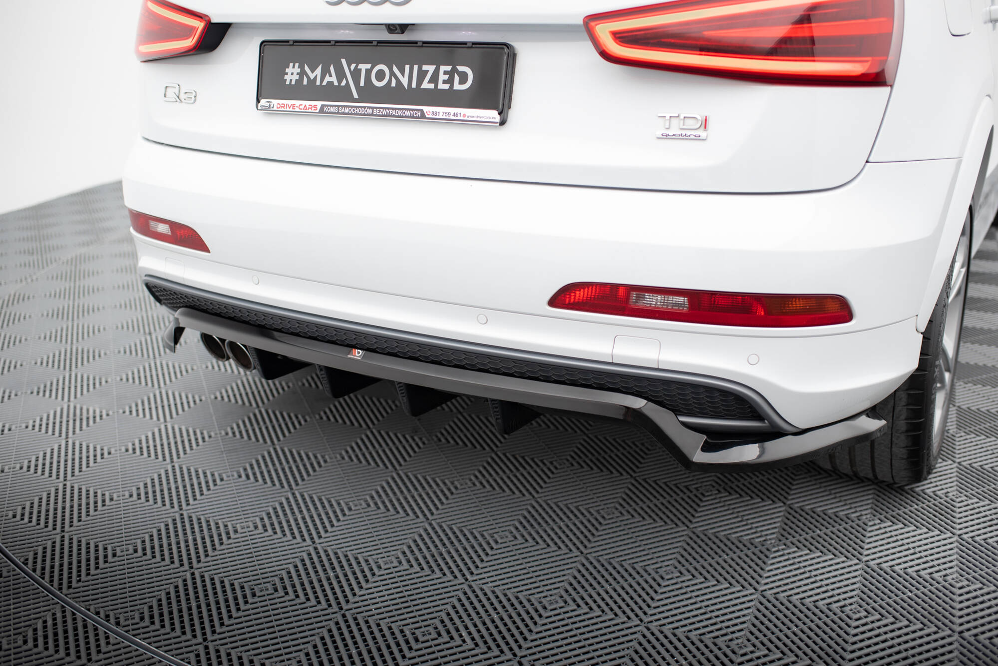 Street+ Mittlerer Diffusor RACE Heck Ansatz passend für Audi Q3 S-line 8U schwarz Hochglanz