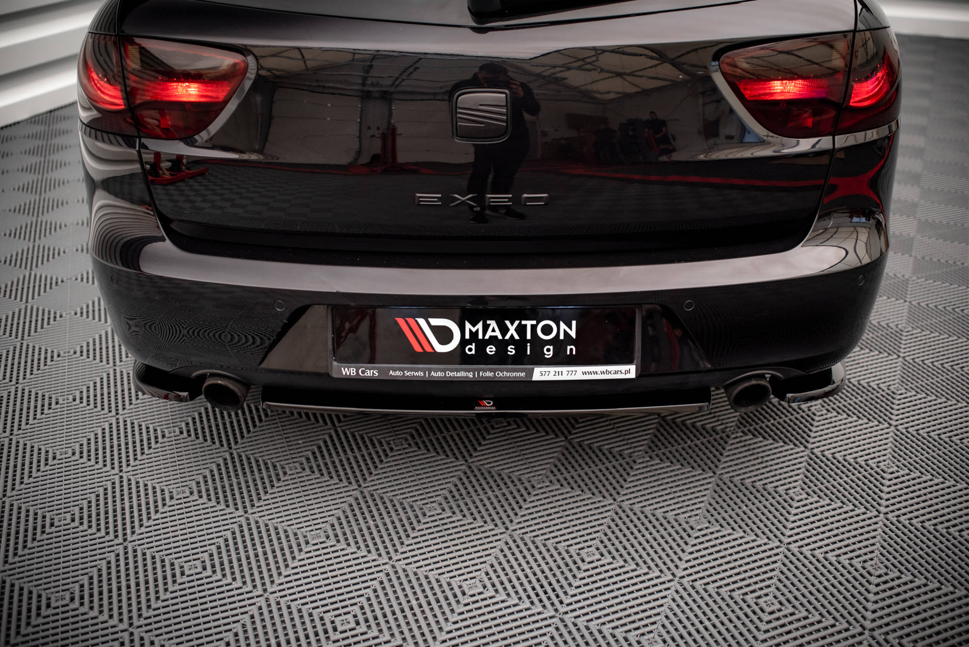 Street+ Mittlerer Diffusor Heck Ansatz passend für Seat Exeo schwarz Hochglanz