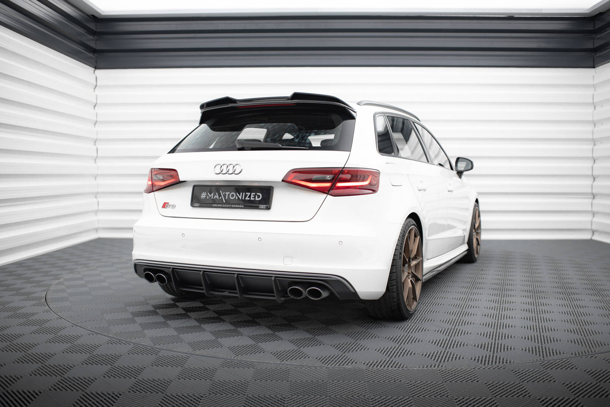 Street Pro Heckschürze Heck Ansatz Diffusor passend für Audi S3 Sportback / Hatchback 8V schwarz-rot