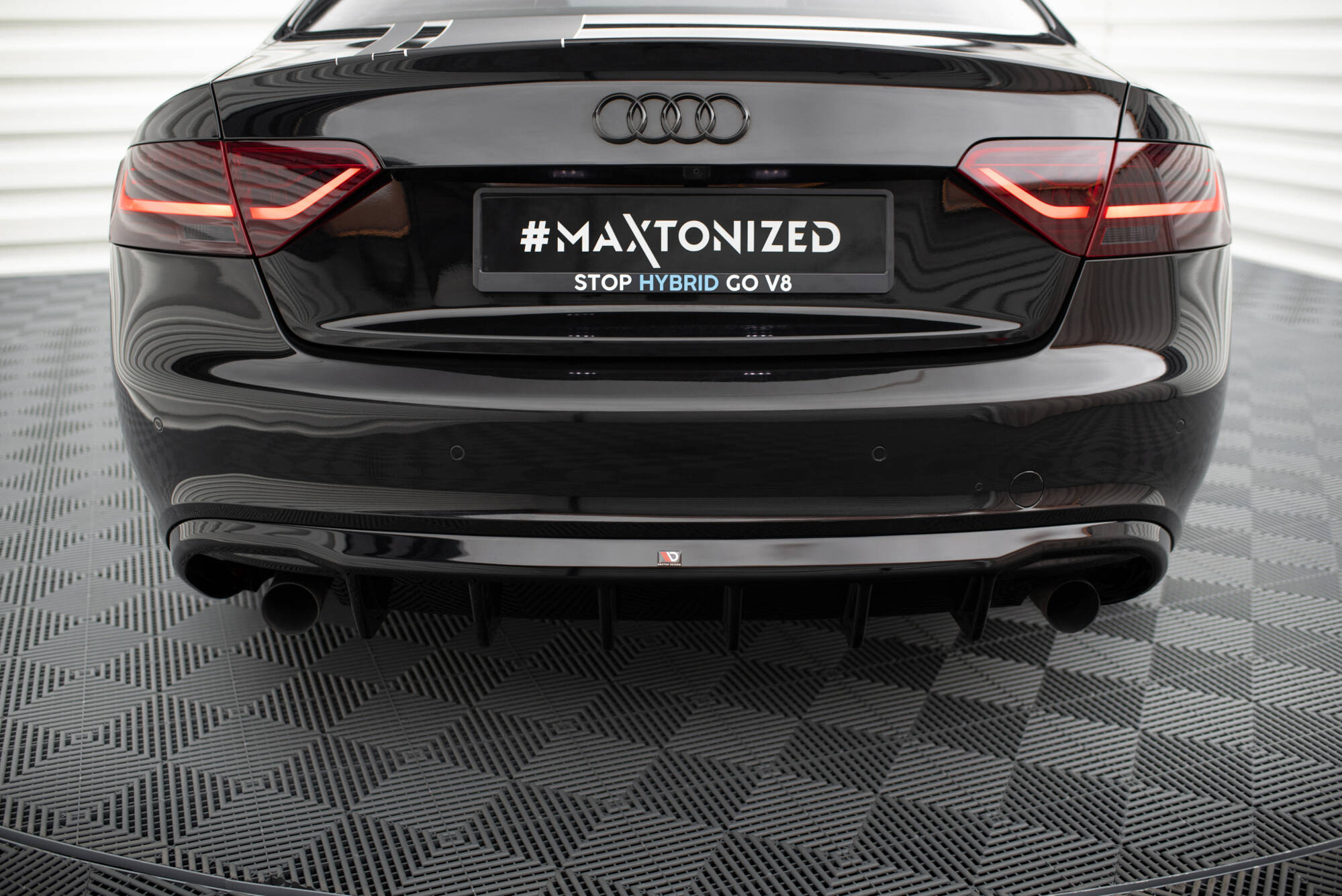 Street+ Heck Ansatz Diffusor passend für Audi A5 Coupe / Cabrio S-Line 8T Einzelauspuff li. re. schwarz Hochglanz