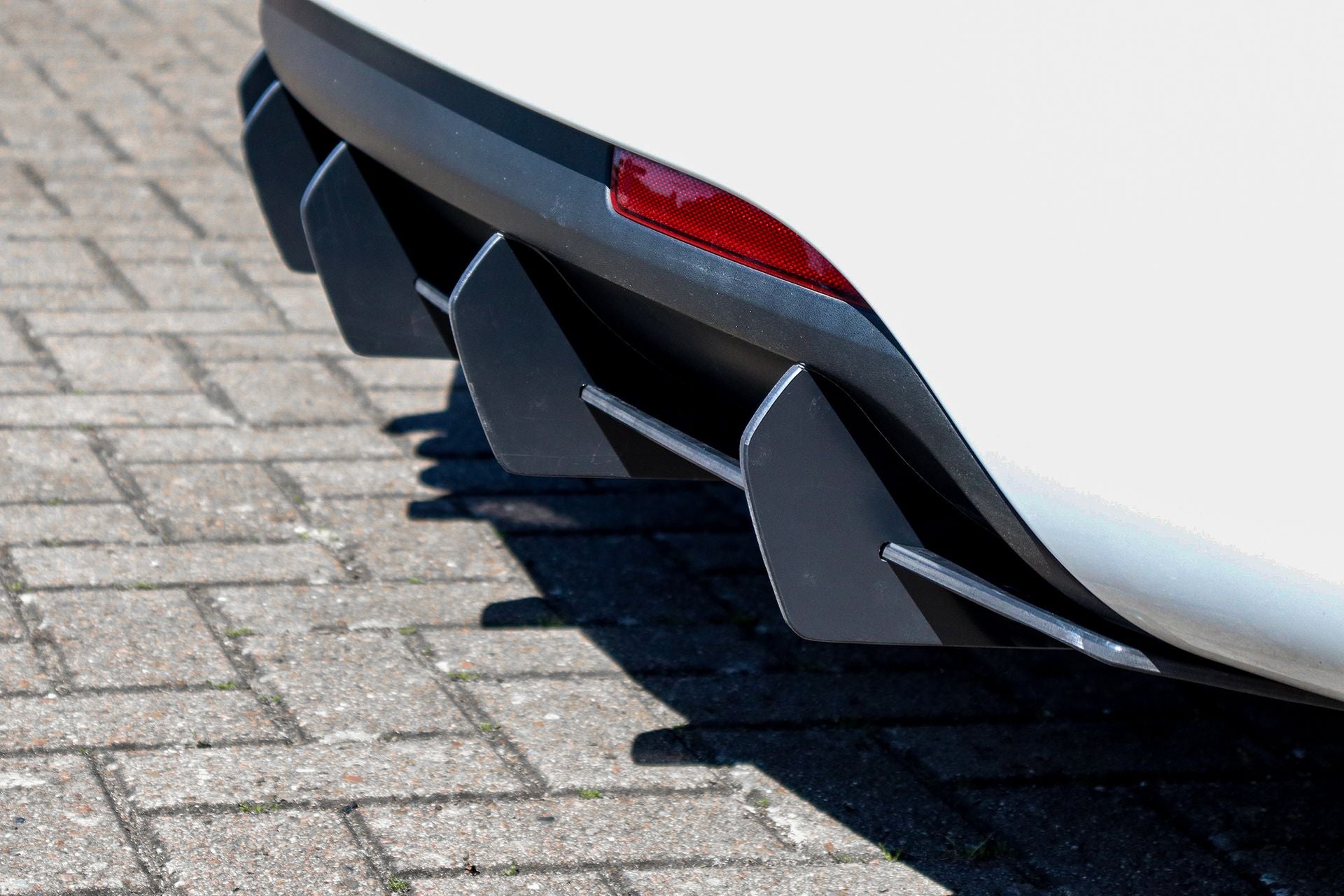 Gefräster Heckansatz mit Finnen für VW Scirocco 3 mit R-Line Facelift