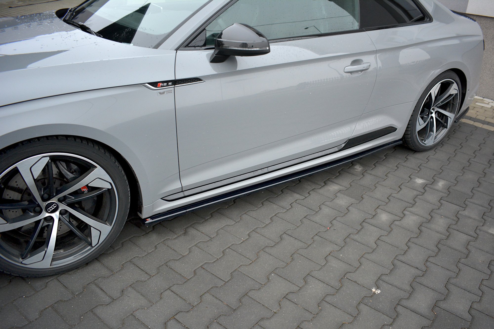 Seitenschweller Ansatz für Audi RS5 Coupe F5 schwarz Hochglanz