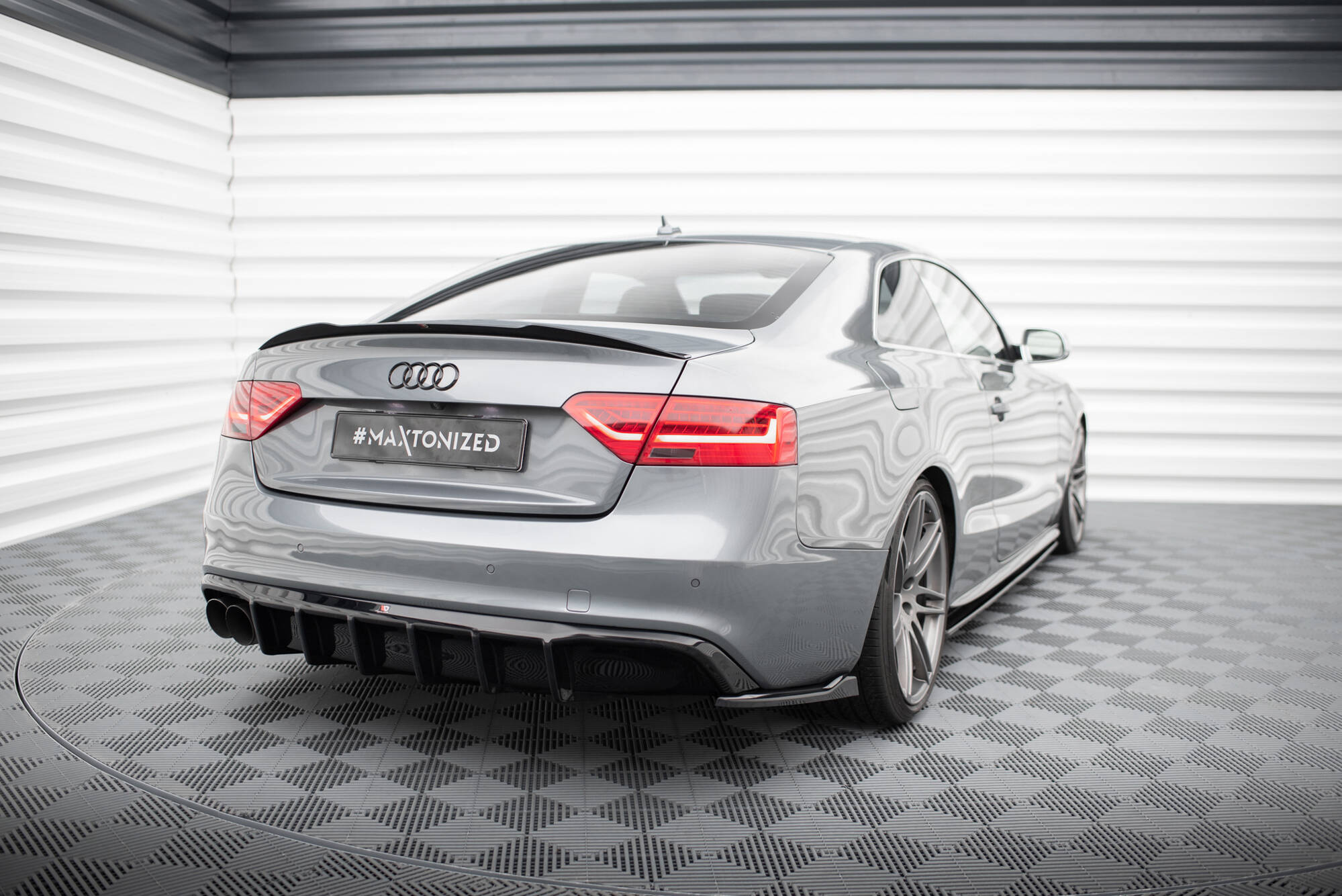 Street+ Heck Ansatz Diffusor passend für Audi S5 / A5 S-Line 8T FL Doppelauspuff li. schwarz Hochglanz