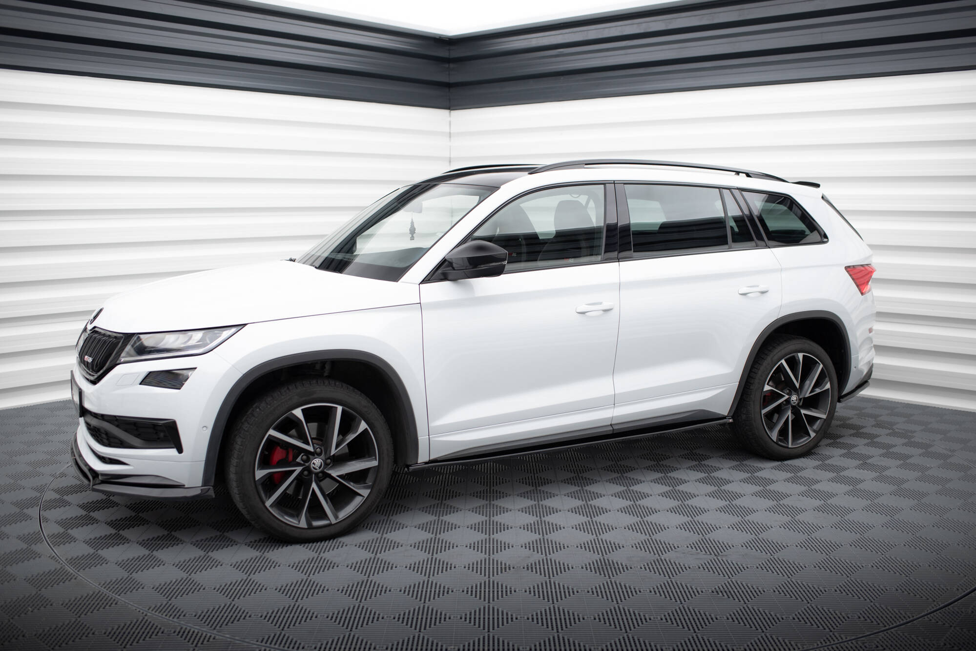 Seitenschweller Ansatz für Skoda Kodiaq Sportline/RS Mk1 / Mk1 Facelift schwarz Hochglanz