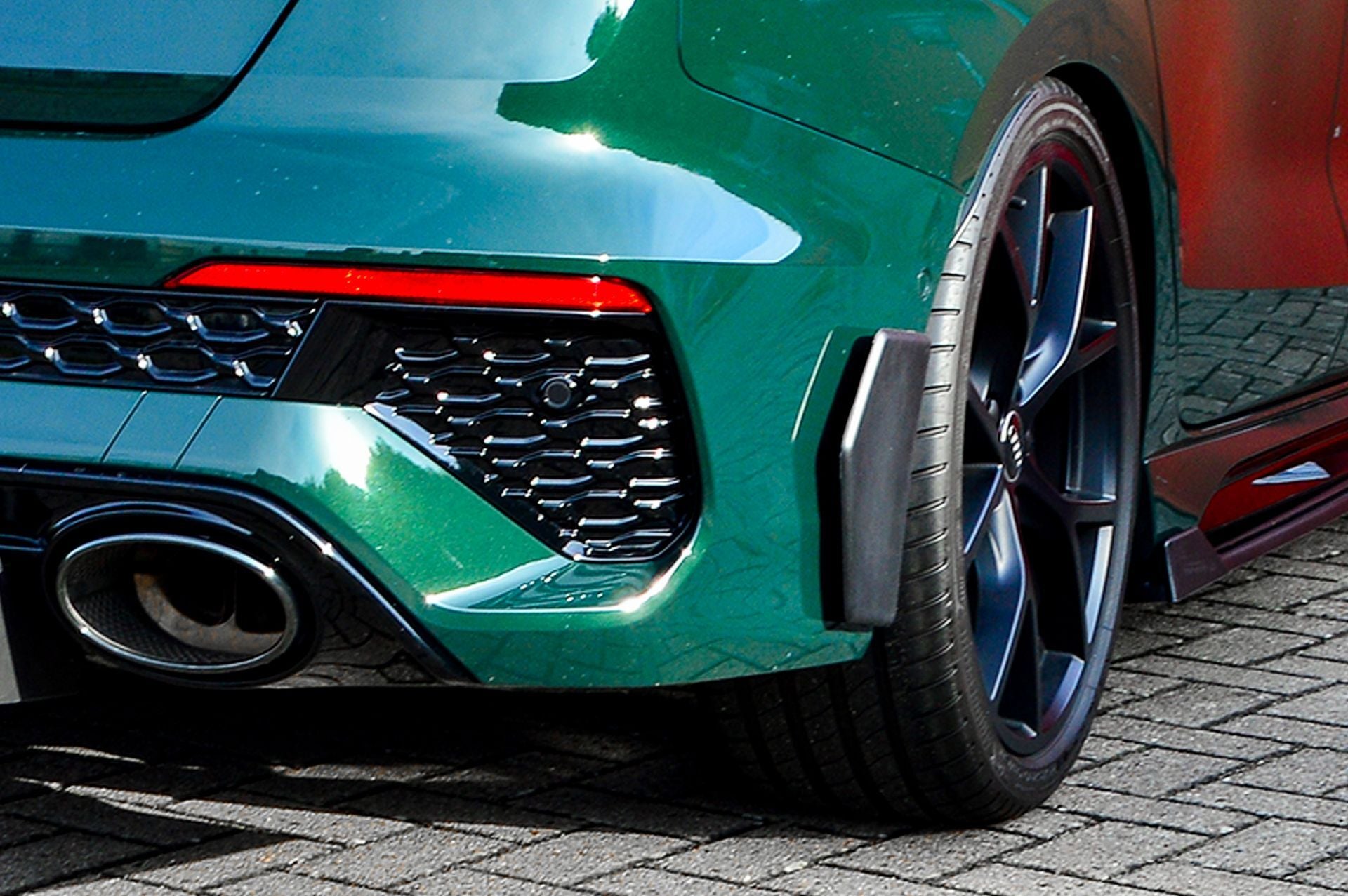 Hintere Seiten Flaps Flicks Satz aus ABS Kunststoff für Audi RS3 8Y Limousine (Schwarz Matt)