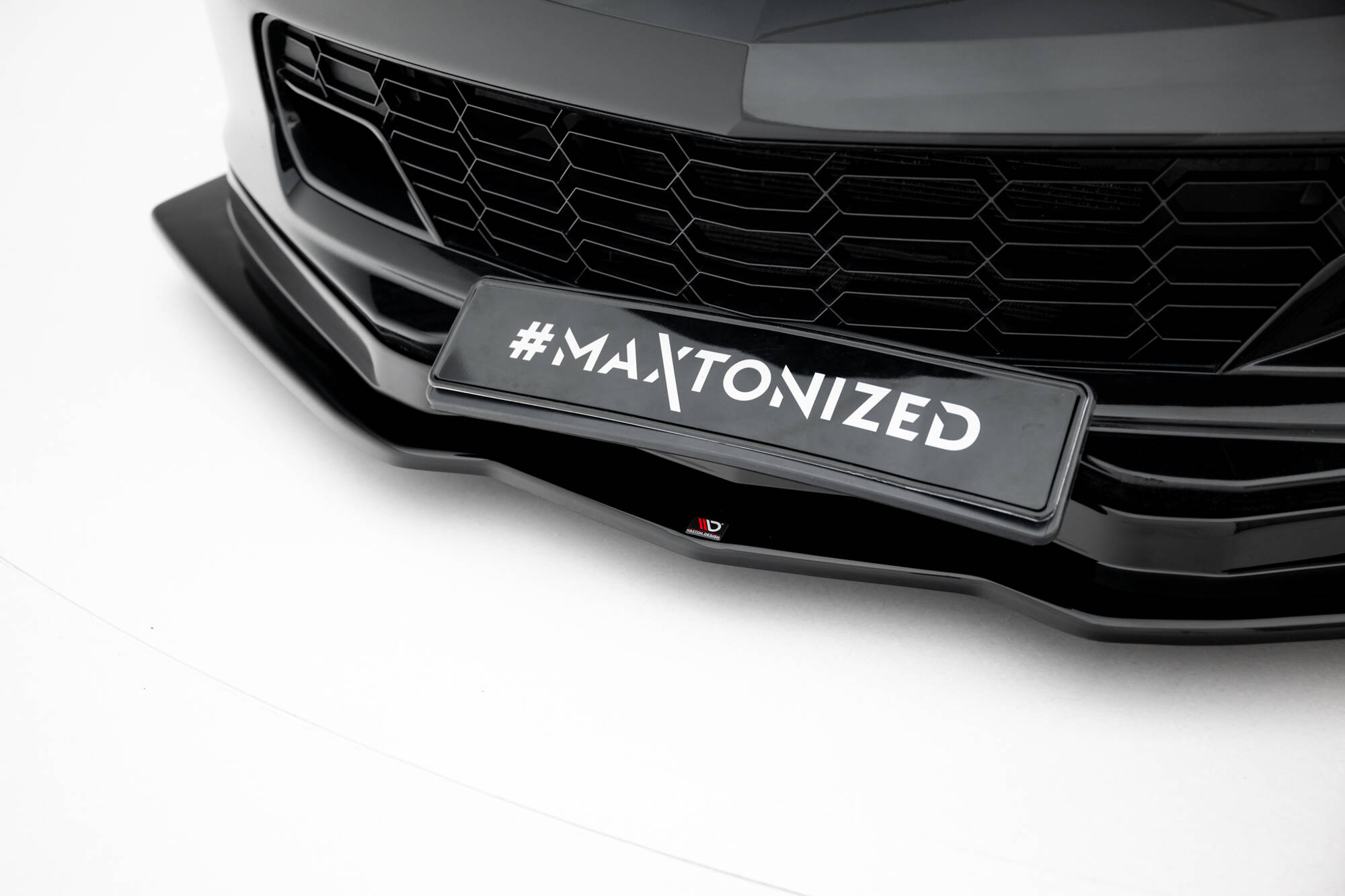 Front Ansatz V.1 für Chevrolet Corvette Stingray / Z06 C7 schwarz Hochglanz