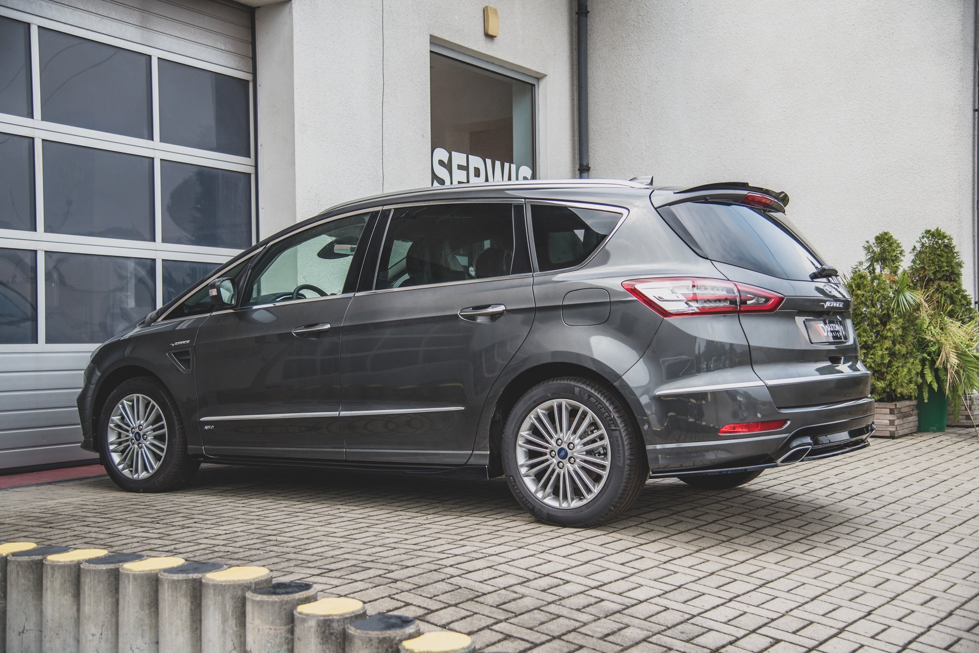 Spoiler CAP für Ford S-Max Mk2 Facelift schwarz Hochglanz