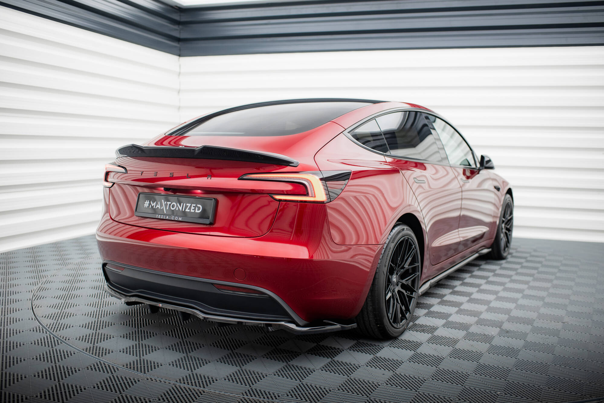 Diffusor Heckansatz V.2 passend für Tesla Model 3 Project HighlandFL schwarz Hochglanz