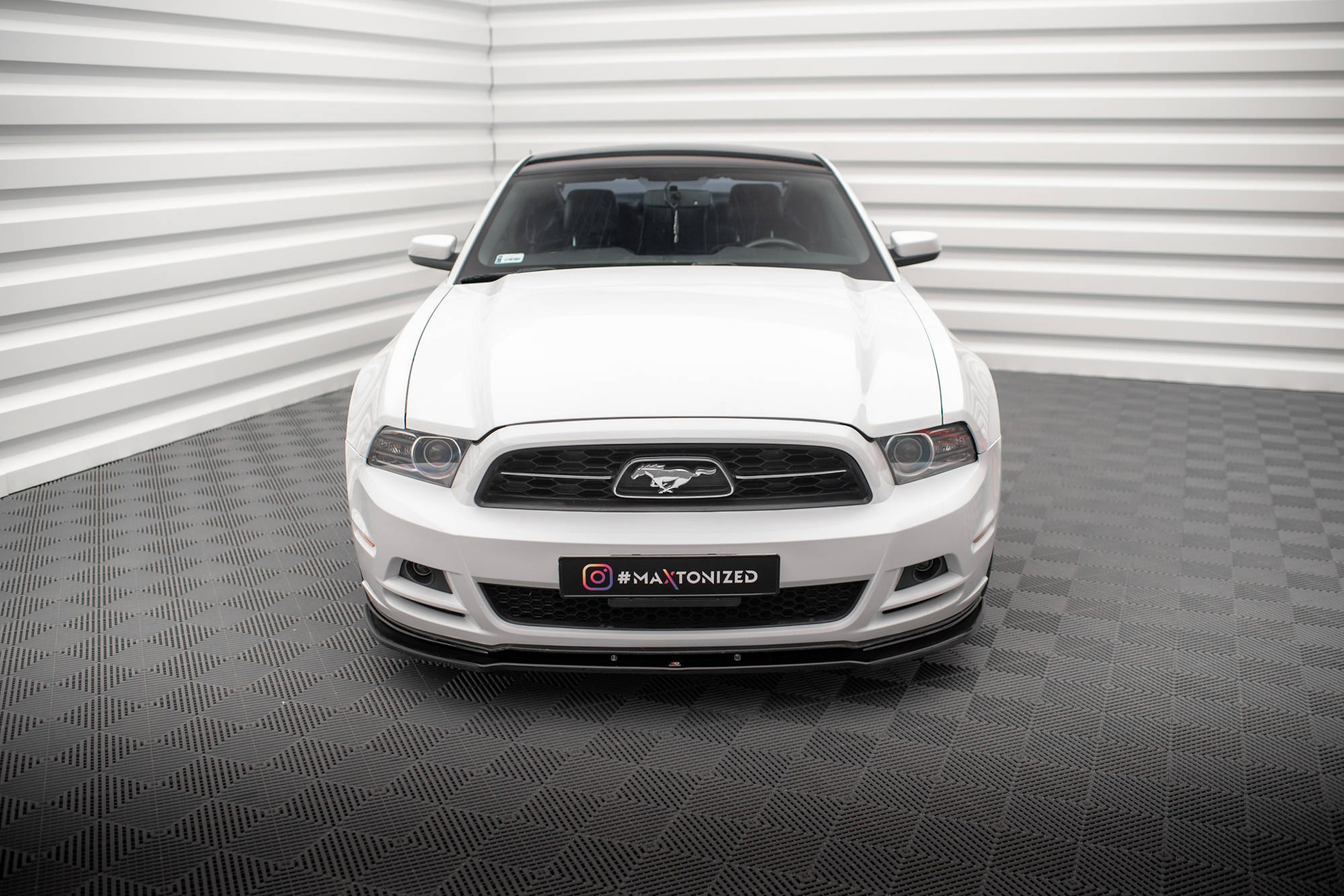 Street+ Spoilerlippe Front Ansatz passend für Ford Mustang Mk5 FL schwarz Hochglanz