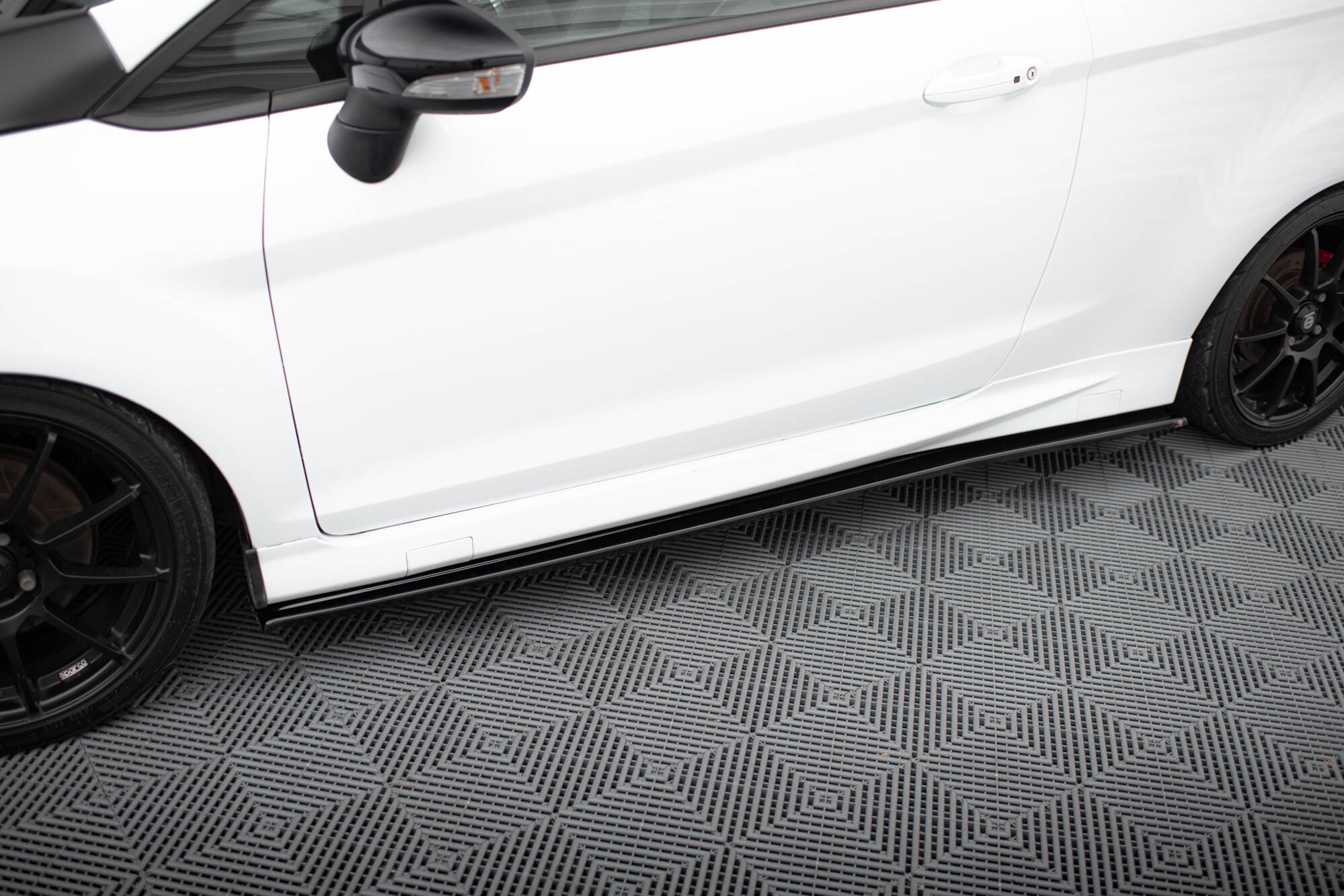 Street+ Seitenschweller Leisten passend für Ford Fiesta ST / ST-Line Mk7 / Mk7 FL schwarz Hochglanz