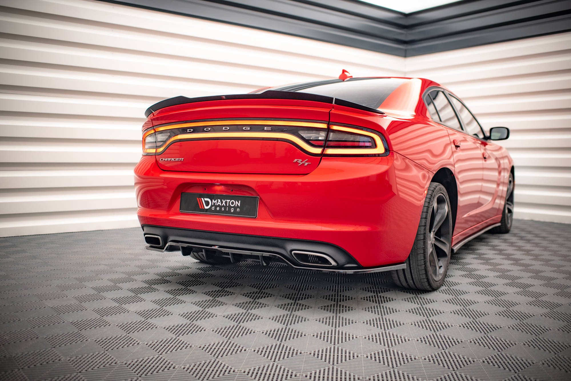 Street+ Mittlerer Diffusor RACE Heck Ansatz passend für Dodge Charger RT Mk7 FL schwarz Hochglanz